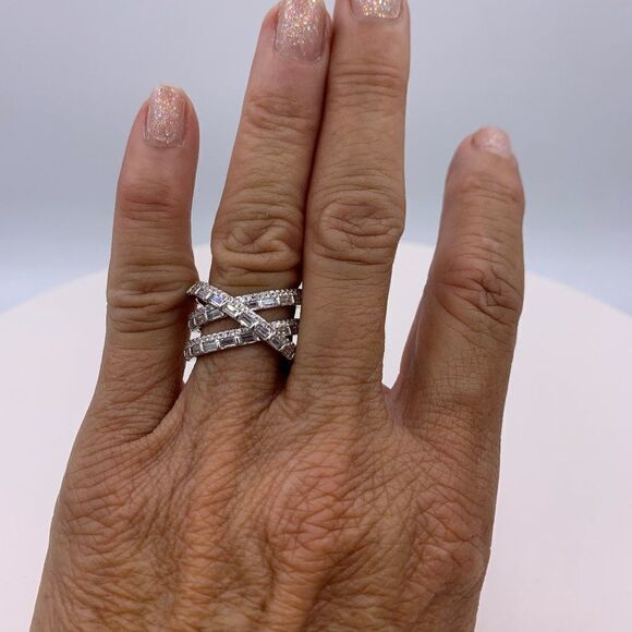 Clutch purse, hard or clamshell, black with sparkling silver, EUC, elegant - Picture 14 of 15